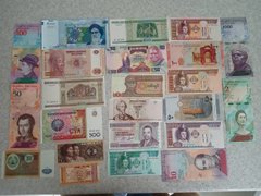 # 7 - World - set 100 banknotes all different - UNC