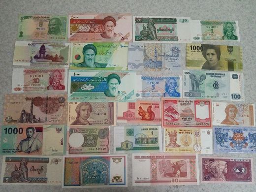 # 7 - World - набір 100 банкнот світу - всі різні - UNC