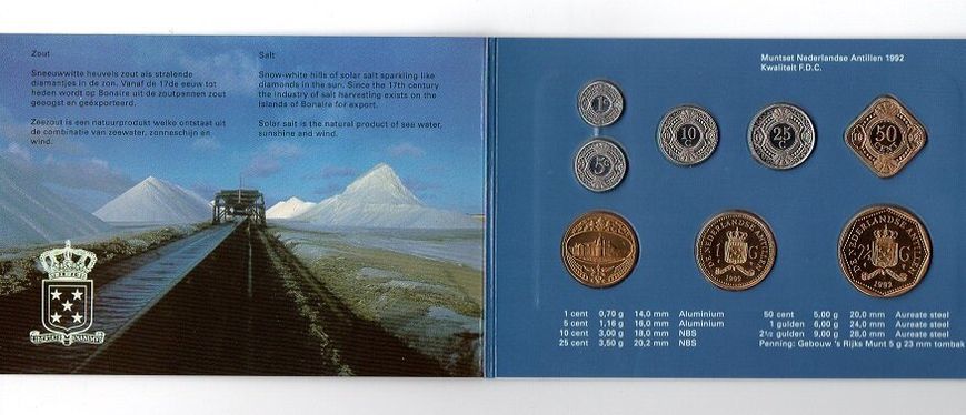 Нидерландские Антилы - Mint набор 7 монет 1 5 10 25 50 Cent 1 2 1/2 Gulden + жетон 1992 - in folder - UNC