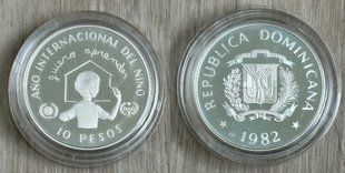 Dominican Republic - 10 Peso 1982 - International Year of the Child - silver in capsule - UNC