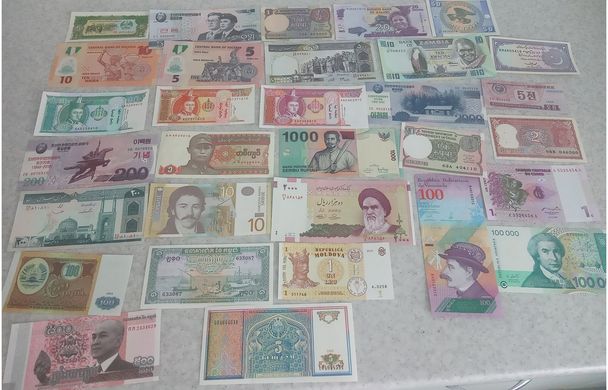 World - set 200 banknotes - aUNC / UNC