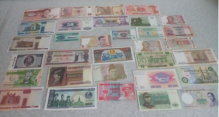 World - set 200 banknotes - aUNC / UNC