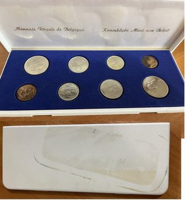 Бельгія - Mint набір 8 монет 50 50 Centimes 1 1 5 5 10 10 Francs 1977 - у коробочці - UNC / XF+