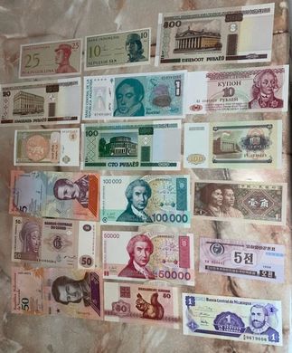 # 3 - World - set 100 banknotes all different - UNC