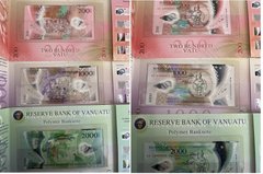 Вануату - набір 3 банкноти 200 1000 2000 Vatu 2014 - P. 12, P. 13(1), P. 14(1) - Polymer in folder - handsigned - UNC